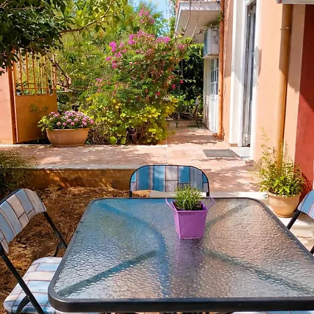 Nafplio's Cozy - A Peaceful Retreat * Нафплион